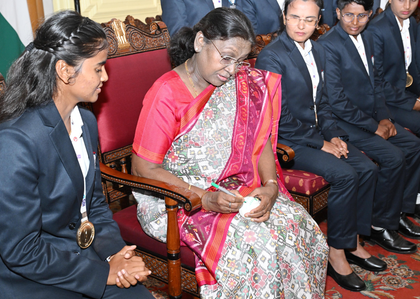 President Droupadi Murmu hosts Blind Women’s T20 World Cup winners | President Droupadi Murmu hosts Blind Women’s T20 World Cup winners President Droupadi Murmu hosts Blind Women’s T20 World Cup winners | President Droupadi Murmu hosts Blind Women’s T20 World Cup winners