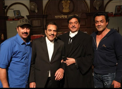 Shatrughan Sinha meets Sunny Deol & Bobby Deol, offers heartfelt condolences on Dharmendra's demise | Shatrughan Sinha meets Sunny Deol & Bobby Deol, offers heartfelt condolences on Dharmendra's demise