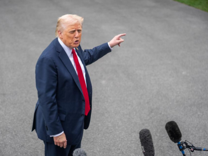 Trump says Venezuela space should be considered 'closed in its entirely' | Trump says Venezuela space should be considered 'closed in its entirely'