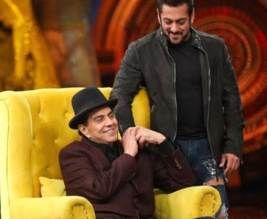 Salman Khan gets emotional over Dharmendra's demise: 'Life goes on' | Salman Khan gets emotional over Dharmendra's demise: 'Life goes on'