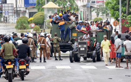 TN brings back 177 stranded people from cyclone-hit Sri Lanka, Stalin offers full support for relief | TN brings back 177 stranded people from cyclone-hit Sri Lanka, Stalin offers full support for relief TN brings back 177 stranded people from cyclone-hit Sri Lanka, Stalin offers full support for relief | TN brings back 177 stranded people from cyclone-hit Sri Lanka, Stalin offers full support for relief