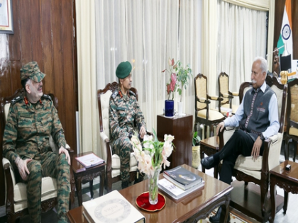 Arunachal Guv discusses eastern border security with senior Army officers | Arunachal Guv discusses eastern border security with senior Army officers Arunachal Guv discusses eastern border security with senior Army officers | Arunachal Guv discusses eastern border security with senior Army officers