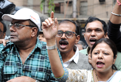 Under ECI pressure, Bengal govt releases first tranche for BLO remuneration during SIR | Under ECI pressure, Bengal govt releases first tranche for BLO remuneration during SIR