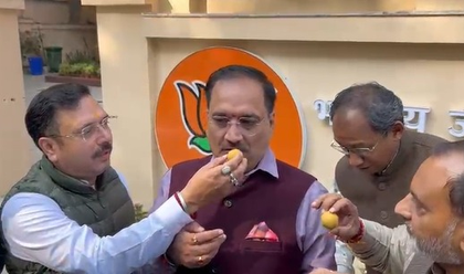 BJP wins 7 seats in MCD bypolls, AAP secures three | BJP wins 7 seats in MCD bypolls, AAP secures three