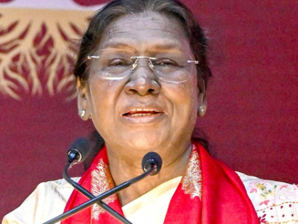 President Murmu arrives in Thiruvananthapuram for first-ever Navy Day celebrations in Kerala | President Murmu arrives in Thiruvananthapuram for first-ever Navy Day celebrations in Kerala