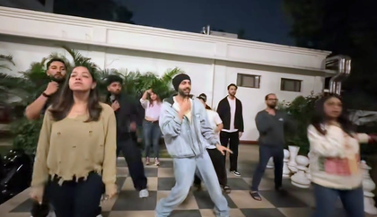 Kartik Aaryan shares a glimpse of his dance practice for sister Kritika’s sangeet, says 'free ka performance karwa rahe hai' | Kartik Aaryan shares a glimpse of his dance practice for sister Kritika’s sangeet, says 'free ka performance karwa rahe hai' Kartik Aaryan shares a glimpse of his dance practice for sister Kritika’s sangeet, says 'free ka performance karwa rahe hai' | Kartik Aaryan shares a glimpse of his dance practice for sister Kritika’s sangeet, says 'free ka performance karwa rahe hai'