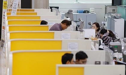 Household net asset average grows 5 pc in S. Korea in 2025: BOK | Household net asset average grows 5 pc in S. Korea in 2025: BOK