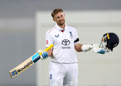 Ashes 2nd Test: Root ends century-drought in Australia as England reach 325/9 despite Starc's 6-71 | Ashes 2nd Test: Root ends century-drought in Australia as England reach 325/9 despite Starc's 6-71 Ashes 2nd Test: Root ends century-drought in Australia as England reach 325/9 despite Starc's 6-71 | Ashes 2nd Test: Root ends century-drought in Australia as England reach 325/9 despite Starc's 6-71