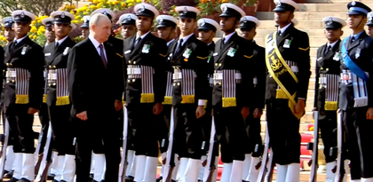 Russian President Vladimir Putin accorded ceremonial welcome at Rashtrapati Bhavan | Russian President Vladimir Putin accorded ceremonial welcome at Rashtrapati Bhavan
