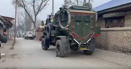 J&K SIA carries out searches in Srinagar, Ganderbal in connection with doctors’ terror module case | J&K SIA carries out searches in Srinagar, Ganderbal in connection with doctors’ terror module case