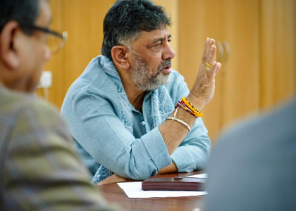 Cong infighting: Shivakumar's meetings with two ministers trigger speculation | Cong infighting: Shivakumar's meetings with two ministers trigger speculation