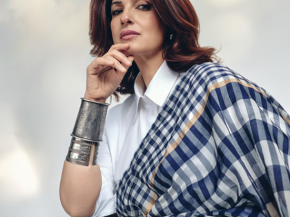 Twinkle Khanna turns a saree into a power statement, says 'confuse everyone around you' | Twinkle Khanna turns a saree into a power statement, says 'confuse everyone around you'
