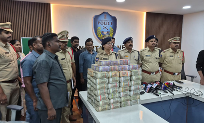 Rs 4.05 crore hawala cash seized in Hyderabad; two held | Rs 4.05 crore hawala cash seized in Hyderabad; two held