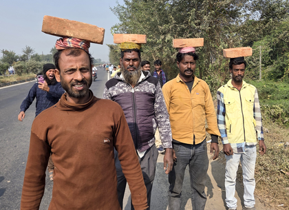 High alert in Murshidabad as agencies track attempts to stoke unrest through online propaganda | High alert in Murshidabad as agencies track attempts to stoke unrest through online propaganda High alert in Murshidabad as agencies track attempts to stoke unrest through online propaganda | High alert in Murshidabad as agencies track attempts to stoke unrest through online propaganda