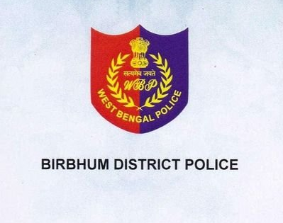 One killed, five injured in Trinamool factional clash in Birbhum | One killed, five injured in Trinamool factional clash in Birbhum One killed, five injured in Trinamool factional clash in Birbhum | One killed, five injured in Trinamool factional clash in Birbhum