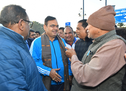 Rajasthan CM surprises morning walkers with unannounced visit to Jaipur's Jawahar Circle | Rajasthan CM surprises morning walkers with unannounced visit to Jaipur's Jawahar Circle Rajasthan CM surprises morning walkers with unannounced visit to Jaipur's Jawahar Circle | Rajasthan CM surprises morning walkers with unannounced visit to Jaipur's Jawahar Circle