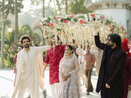 An emotional Kartik Aaryan says 'you’ll always be my little sister' after seeing Kritika as a bride | An emotional Kartik Aaryan says 'you’ll always be my little sister' after seeing Kritika as a bride An emotional Kartik Aaryan says 'you’ll always be my little sister' after seeing Kritika as a bride | An emotional Kartik Aaryan says 'you’ll always be my little sister' after seeing Kritika as a bride