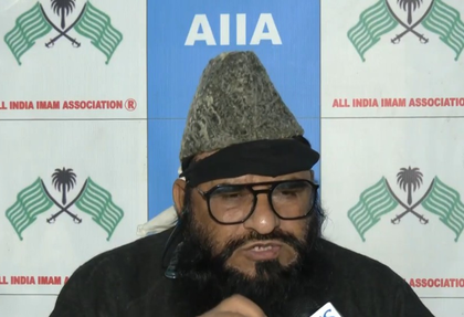 Muslim clerics hit out at Cong's Dalwai for criticising PM's Bhagavad Gita gift to Putin | Muslim clerics hit out at Cong's Dalwai for criticising PM's Bhagavad Gita gift to Putin Muslim clerics hit out at Cong's Dalwai for criticising PM's Bhagavad Gita gift to Putin | Muslim clerics hit out at Cong's Dalwai for criticising PM's Bhagavad Gita gift to Putin