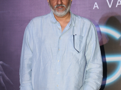 Vikram Bhatt taken to Udaipur by Rajasthan Police in Rs 30 crore fraud case | Vikram Bhatt taken to Udaipur by Rajasthan Police in Rs 30 crore fraud case Vikram Bhatt taken to Udaipur by Rajasthan Police in Rs 30 crore fraud case | Vikram Bhatt taken to Udaipur by Rajasthan Police in Rs 30 crore fraud case