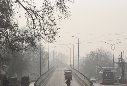 Minimum temperature improves; Kashmiris pray for bountiful snowfall | Minimum temperature improves; Kashmiris pray for bountiful snowfall Minimum temperature improves; Kashmiris pray for bountiful snowfall | Minimum temperature improves; Kashmiris pray for bountiful snowfall