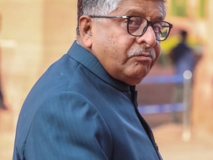 Fire breaks out at BJP MP Ravi Shankar Prasad's Delhi home, brought under control immediately | Fire breaks out at BJP MP Ravi Shankar Prasad's Delhi home, brought under control immediately Fire breaks out at BJP MP Ravi Shankar Prasad's Delhi home, brought under control immediately | Fire breaks out at BJP MP Ravi Shankar Prasad's Delhi home, brought under control immediately