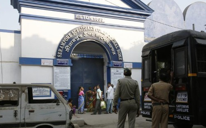 Undertrial POCSO accused scales wall of correctional home in Bengal, authorities seek report | Undertrial POCSO accused scales wall of correctional home in Bengal, authorities seek report Undertrial POCSO accused scales wall of correctional home in Bengal, authorities seek report | Undertrial POCSO accused scales wall of correctional home in Bengal, authorities seek report