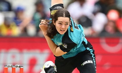 Teen pacer Hamilton wins WBBL young gun award, Lanning takes Golden Bat honour | Teen pacer Hamilton wins WBBL young gun award, Lanning takes Golden Bat honour Teen pacer Hamilton wins WBBL young gun award, Lanning takes Golden Bat honour | Teen pacer Hamilton wins WBBL young gun award, Lanning takes Golden Bat honour