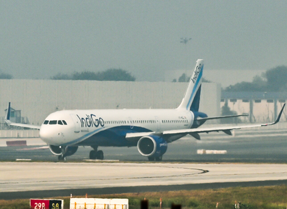 IndiGo cancels 112 flights at Hyderabad Airport, passengers continue to suffer | IndiGo cancels 112 flights at Hyderabad Airport, passengers continue to suffer