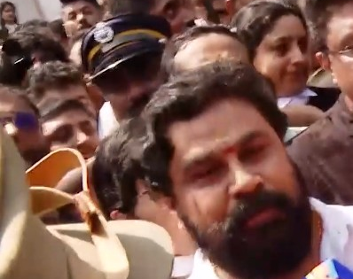 Actor Dileep gets heroic welcome at home after acquittal, State moves to challenge verdict | Actor Dileep gets heroic welcome at home after acquittal, State moves to challenge verdict Actor Dileep gets heroic welcome at home after acquittal, State moves to challenge verdict | Actor Dileep gets heroic welcome at home after acquittal, State moves to challenge verdict