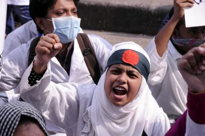 Bangladesh health workers’ protest disrupts services as demands intensify | Bangladesh health workers’ protest disrupts services as demands intensify