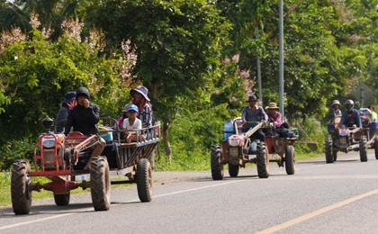 Thailand-Cambodia border clash displaces thousands, Singapore urges restraint | Thailand-Cambodia border clash displaces thousands, Singapore urges restraint