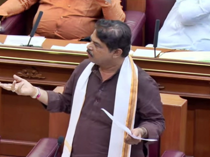 'Sit and decide who is CM': BJP's stern jab at Cong-led K'taka govt amid leadership tussle | 'Sit and decide who is CM': BJP's stern jab at Cong-led K'taka govt amid leadership tussle 'Sit and decide who is CM': BJP's stern jab at Cong-led K'taka govt amid leadership tussle | 'Sit and decide who is CM': BJP's stern jab at Cong-led K'taka govt amid leadership tussle