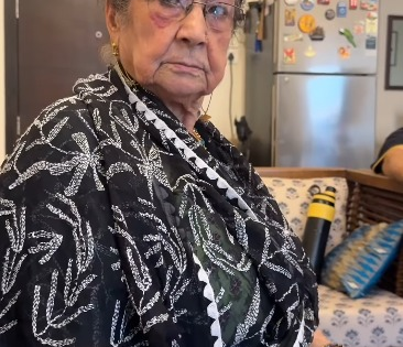 Anupam Kher reveals why mother Dulari was upset and scolded him | Anupam Kher reveals why mother Dulari was upset and scolded him