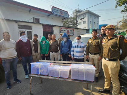 Rs 3.59 crore demonetised currency racket busted in Delhi, four arrested | Rs 3.59 crore demonetised currency racket busted in Delhi, four arrested