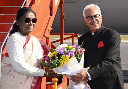 President Murmu arrives in Manipur on maiden visit; to unveil multiple projects | President Murmu arrives in Manipur on maiden visit; to unveil multiple projects President Murmu arrives in Manipur on maiden visit; to unveil multiple projects | President Murmu arrives in Manipur on maiden visit; to unveil multiple projects