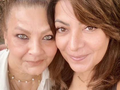 ‘Jumma Chumma’ fame Kimi Katkar makes a rare appearance, Divya Seth shares pics | ‘Jumma Chumma’ fame Kimi Katkar makes a rare appearance, Divya Seth shares pics ‘Jumma Chumma’ fame Kimi Katkar makes a rare appearance, Divya Seth shares pics | ‘Jumma Chumma’ fame Kimi Katkar makes a rare appearance, Divya Seth shares pics