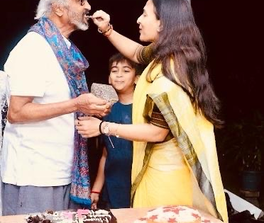 Aishwaryaa Rajinikanth wishes a Happy Birthday to her 'life & father' Rajinikanth | Aishwaryaa Rajinikanth wishes a Happy Birthday to her 'life & father' Rajinikanth Aishwaryaa Rajinikanth wishes a Happy Birthday to her 'life & father' Rajinikanth | Aishwaryaa Rajinikanth wishes a Happy Birthday to her 'life & father' Rajinikanth