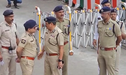 Kolkata shocker: Youth held for assaulting and abandoning mother in city’s red light area | Kolkata shocker: Youth held for assaulting and abandoning mother in city’s red light area Kolkata shocker: Youth held for assaulting and abandoning mother in city’s red light area | Kolkata shocker: Youth held for assaulting and abandoning mother in city’s red light area