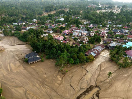 Indonesia flood death toll exceeds 1,000 as rescue, recovery efforts continue | Indonesia flood death toll exceeds 1,000 as rescue, recovery efforts continue Indonesia flood death toll exceeds 1,000 as rescue, recovery efforts continue | Indonesia flood death toll exceeds 1,000 as rescue, recovery efforts continue