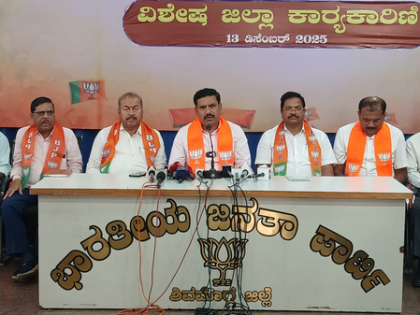 ‘Not unity mantra, but sharpening knives’: K’taka BJP claims ‘tussle’ between Siddaramaiah & DKS | ‘Not unity mantra, but sharpening knives’: K’taka BJP claims ‘tussle’ between Siddaramaiah & DKS ‘Not unity mantra, but sharpening knives’: K’taka BJP claims ‘tussle’ between Siddaramaiah & DKS | ‘Not unity mantra, but sharpening knives’: K’taka BJP claims ‘tussle’ between Siddaramaiah & DKS