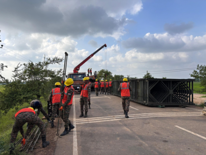 Operation Sagar Bandhu: Indian Army steps up connectivity restoration in Sri Lanka Operation Sagar Bandhu: Indian Army steps up connectivity restoration in Sri Lanka