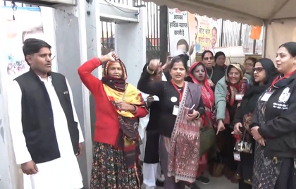 Congress workers raise derogatory slogans against PM Modi during 'vote chori' protest in Delhi | Congress workers raise derogatory slogans against PM Modi during 'vote chori' protest in Delhi Congress workers raise derogatory slogans against PM Modi during 'vote chori' protest in Delhi | Congress workers raise derogatory slogans against PM Modi during 'vote chori' protest in Delhi