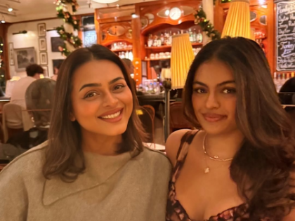 Shilpa Shirodkar treats daughter Anoushka Ranjit to a special family birthday dinner | Shilpa Shirodkar treats daughter Anoushka Ranjit to a special family birthday dinner Shilpa Shirodkar treats daughter Anoushka Ranjit to a special family birthday dinner | Shilpa Shirodkar treats daughter Anoushka Ranjit to a special family birthday dinner