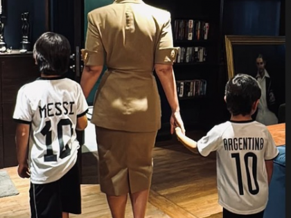 Kareena Kapoor Khan is ready to meet Lionel Messi with her boys Taimur and Jeh | Kareena Kapoor Khan is ready to meet Lionel Messi with her boys Taimur and Jeh Kareena Kapoor Khan is ready to meet Lionel Messi with her boys Taimur and Jeh | Kareena Kapoor Khan is ready to meet Lionel Messi with her boys Taimur and Jeh