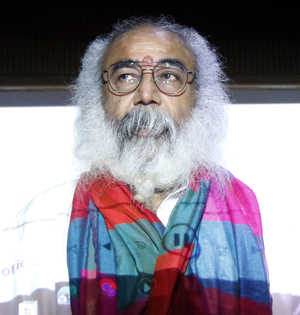 No 'vote chori', only Rahul Gandhi's wisdom has been stolen': Acharya Pramod Krishnam | No 'vote chori', only Rahul Gandhi's wisdom has been stolen': Acharya Pramod Krishnam No 'vote chori', only Rahul Gandhi's wisdom has been stolen': Acharya Pramod Krishnam | No 'vote chori', only Rahul Gandhi's wisdom has been stolen': Acharya Pramod Krishnam