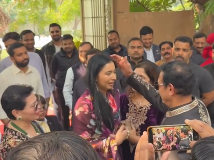 Bigg Boss 19’s Tanya Mittal returns home to Gwalior, breaks down meeting parents | Bigg Boss 19’s Tanya Mittal returns home to Gwalior, breaks down meeting parents Bigg Boss 19’s Tanya Mittal returns home to Gwalior, breaks down meeting parents | Bigg Boss 19’s Tanya Mittal returns home to Gwalior, breaks down meeting parents