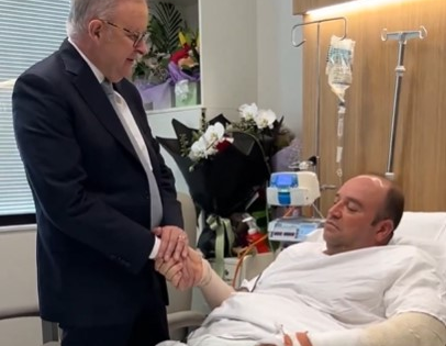 Australian PM hails Bondi Beach ‘hero’ Ahmed, calls for unity after terror attack | Australian PM hails Bondi Beach ‘hero’ Ahmed, calls for unity after terror attack Australian PM hails Bondi Beach ‘hero’ Ahmed, calls for unity after terror attack | Australian PM hails Bondi Beach ‘hero’ Ahmed, calls for unity after terror attack