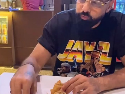Badshah teaches all what is the correct way to eat a samosa | Badshah teaches all what is the correct way to eat a samosa Badshah teaches all what is the correct way to eat a samosa | Badshah teaches all what is the correct way to eat a samosa