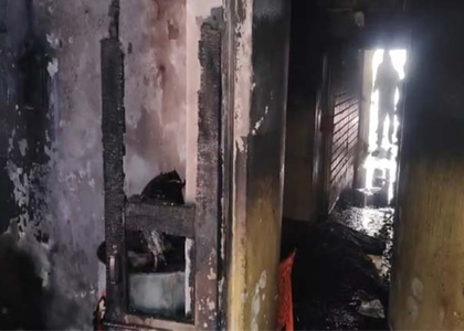 Two killed, six injured in massive fire in three-storey building in Dhanbad | Two killed, six injured in massive fire in three-storey building in Dhanbad Two killed, six injured in massive fire in three-storey building in Dhanbad | Two killed, six injured in massive fire in three-storey building in Dhanbad