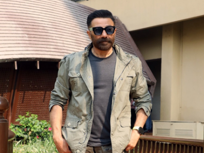 Sunny Deol gets teary-eyed at ‘Border 2’ teaser launch | Sunny Deol gets teary-eyed at ‘Border 2’ teaser launch Sunny Deol gets teary-eyed at ‘Border 2’ teaser launch | Sunny Deol gets teary-eyed at ‘Border 2’ teaser launch